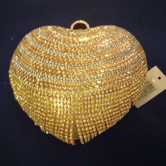 Purses - Picture 3 of 10